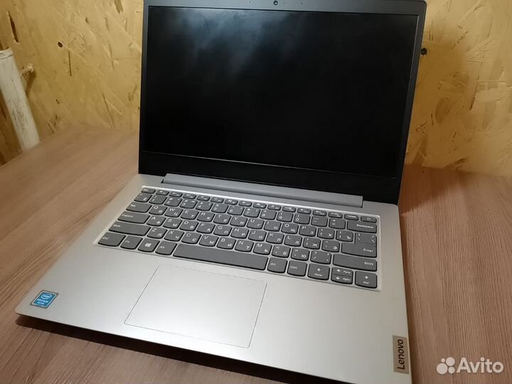 Lenovo IdeaPad 1 14IGL05 (IPS 1920x1080 SSD 128Gb)