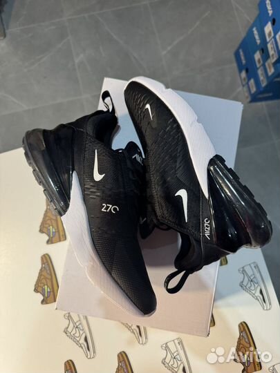 Кроссовки женские Nike Air Max 270