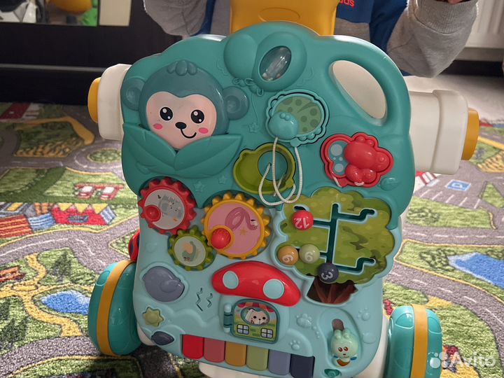 Развивающий автомобиль ходунки каталка