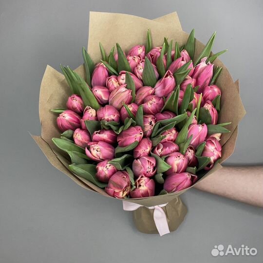 Тюльпаны яркие