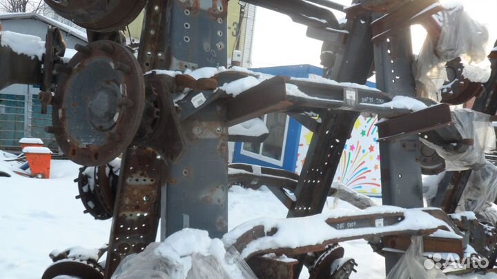 Балка передняя в сборе с ступицей б/у DAF XF 95 D