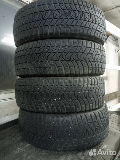 Michelin Latitude X-Ice North 3 215/60 R17
