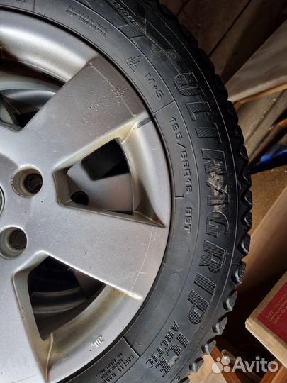 Goodyear Ultra Grip Ice Arctic 2 195/65 R15 95T