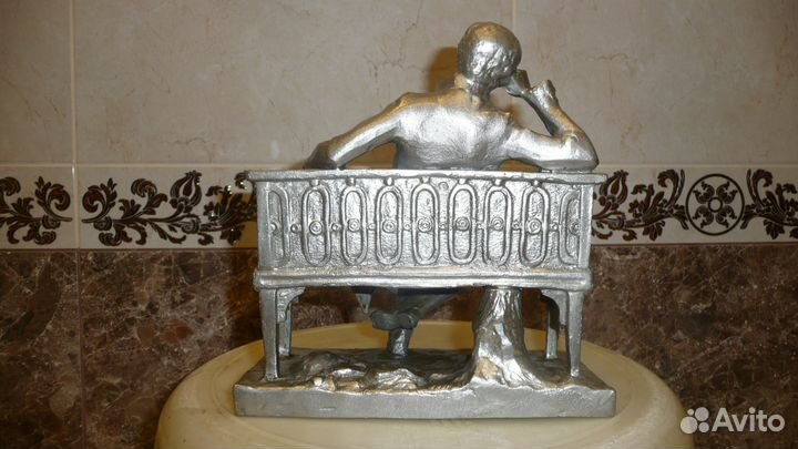 Статуэтка Пушкина