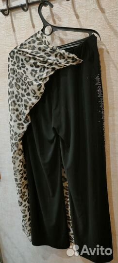 Костюм женский праздничный