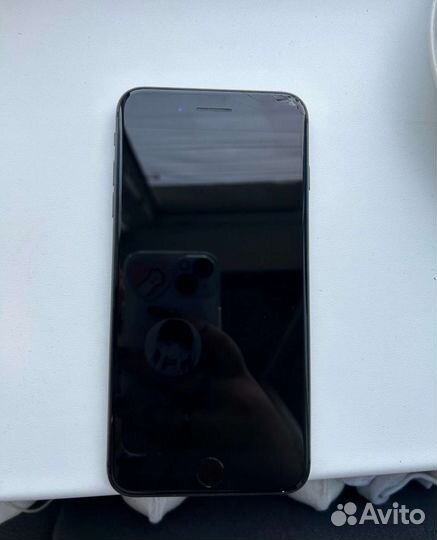 Телефон iPhone 8 plus