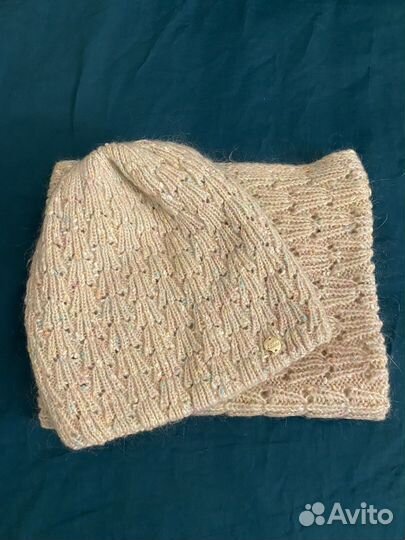 Комплект шапка и снуд