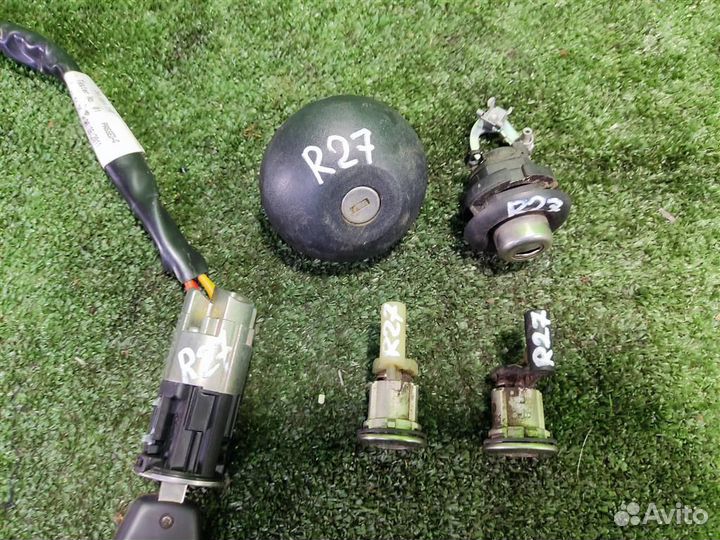 Замок зажигания Renault Sandero 1 (BS11) 2011