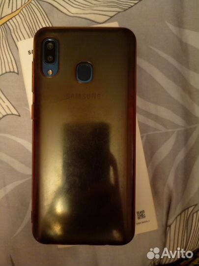 Samsung Galaxy A20, 3/32 ГБ