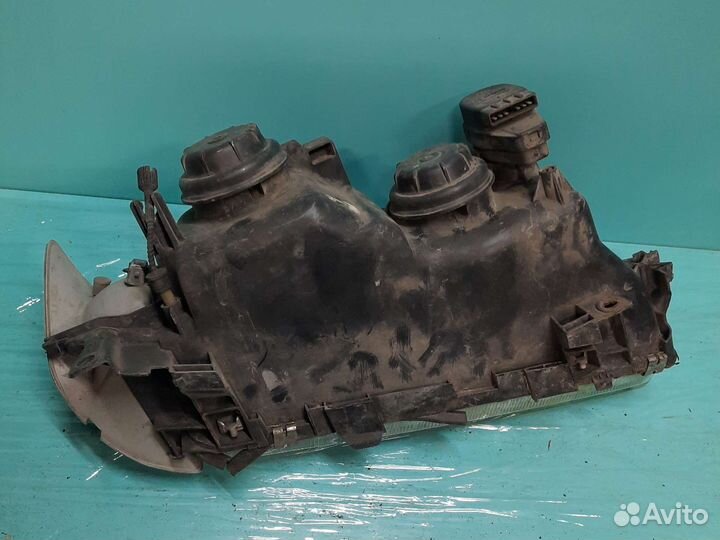 Фара левая Peugeot 605