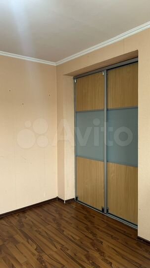 Комната 22 м² в 4-к., 3/3 эт.