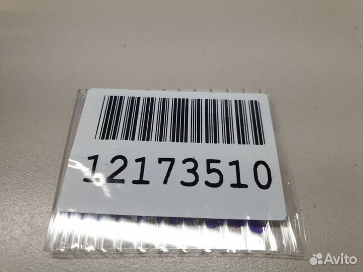 Уплотнитель стекла передней левой двери Land Rover Freelander 2007-2014