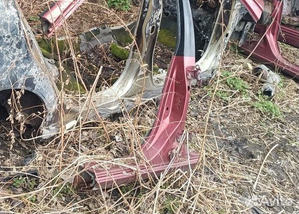 Правая средняя стойка кузова авенсис т250