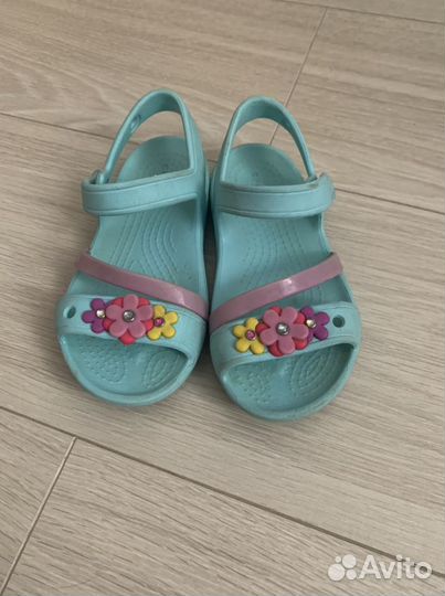 Босоножки crocs