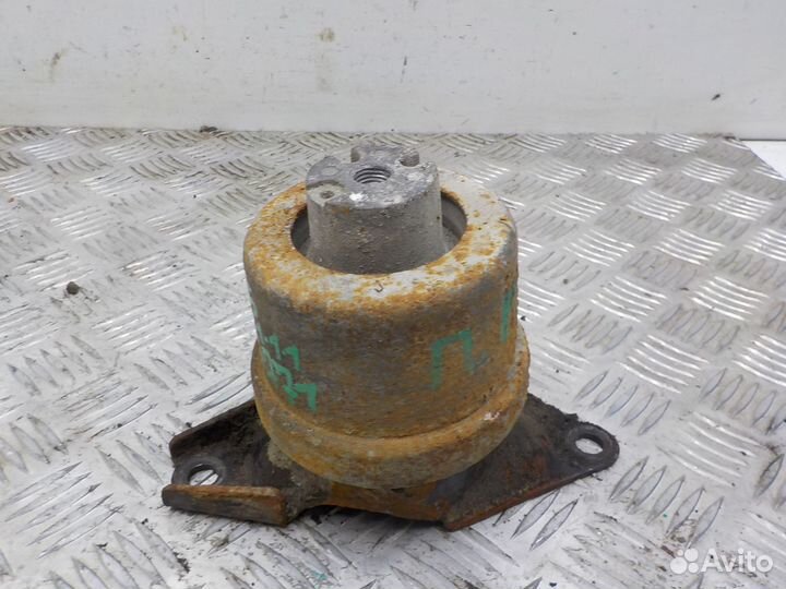 Опора двигателя Volkswagen Transporter T5 2003