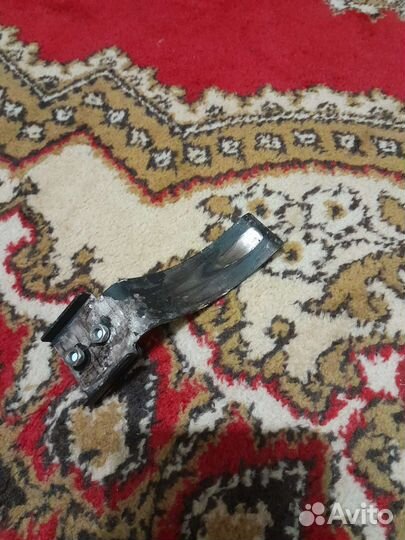 Тормоз на трюковой самокат