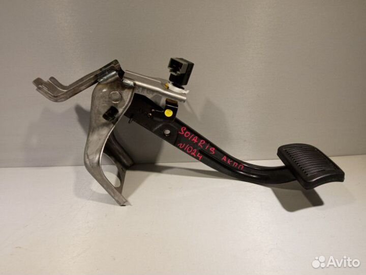 Педаль тормоза Hyundai Solaris седан G4FC 2011