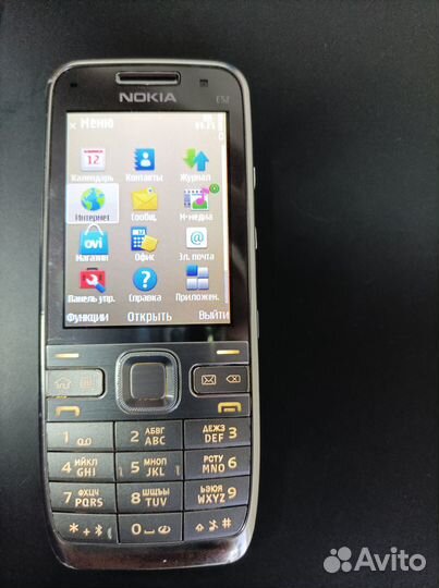 Nokia E52