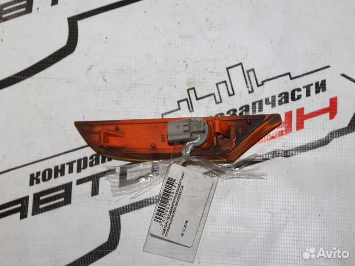 ПОВТОРИТЕЛЬ В бампер nissan skyline HV35 NV35 PV35