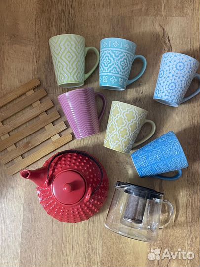 Посуда: чайники и кружки