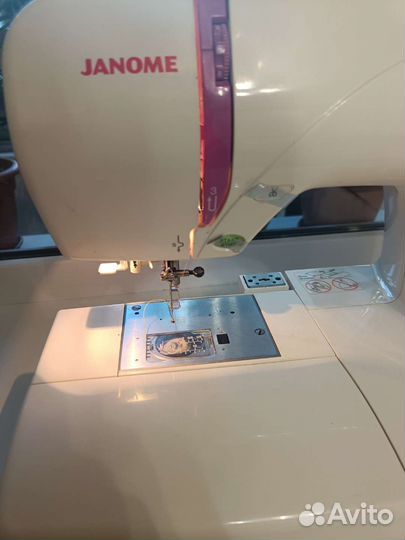 Швейная машина Janome бу