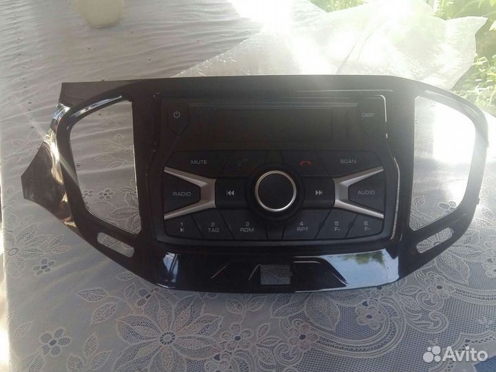 Магнитола на весту