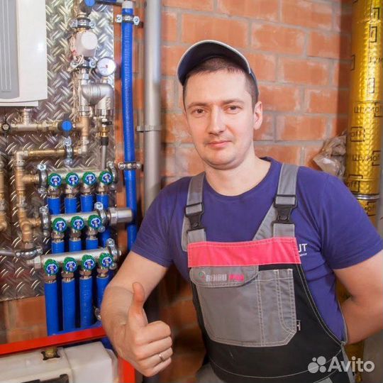 Сантехник - опытный мастер