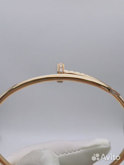 Золотой браслет cartier small с бриллиантами