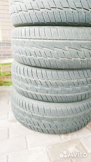 Matador MP 92 Sibir Snow M+S 215/60 R16 99H