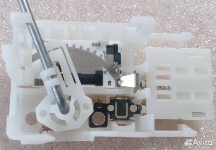 Датчик уровня топлива 8332030500 toyota