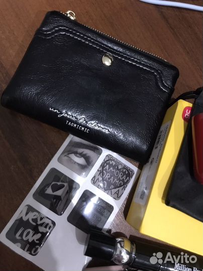 Набор косметики аксессуаров бонус наушники