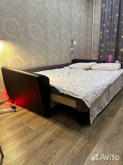 Диван-кровать Мадейра, б/у