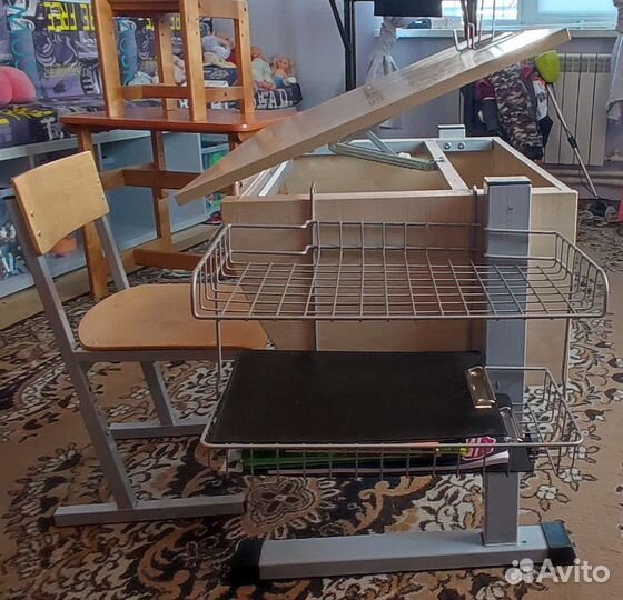 Растущая парта и стул бу