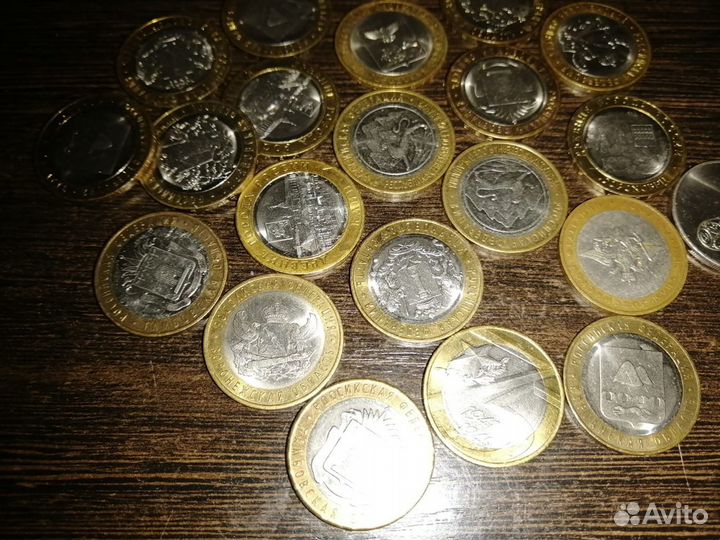 Юбилейные монеты
