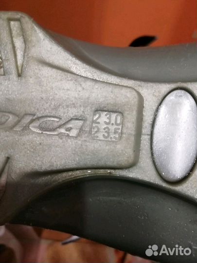 Горнолыжные ботинки