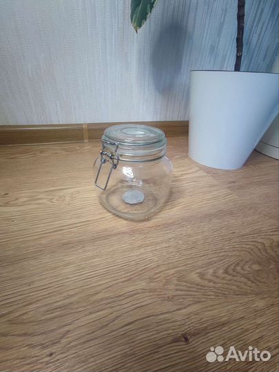 Стеклянные баночки с крышкой