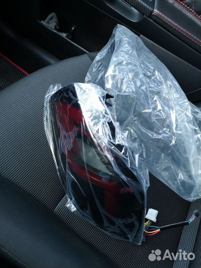 Задний правый диодный фонарь митсубиши лансер 10