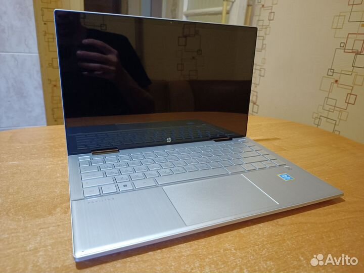Ноутбук-трансформер HP Pavilion x360