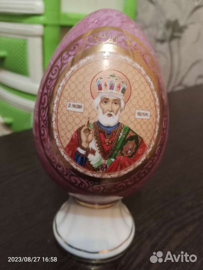 Статуэтка баянист