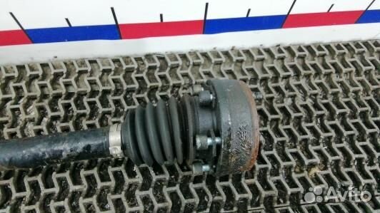 Привод передний левый volkswagen bora 1 (UBE08KS01