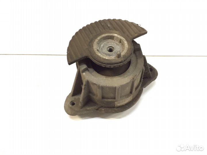 Mercedes W212 мерседес Крепление Опора Двигателя