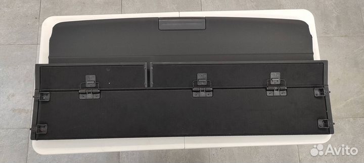 Задняя полка багажника на Land Rover
