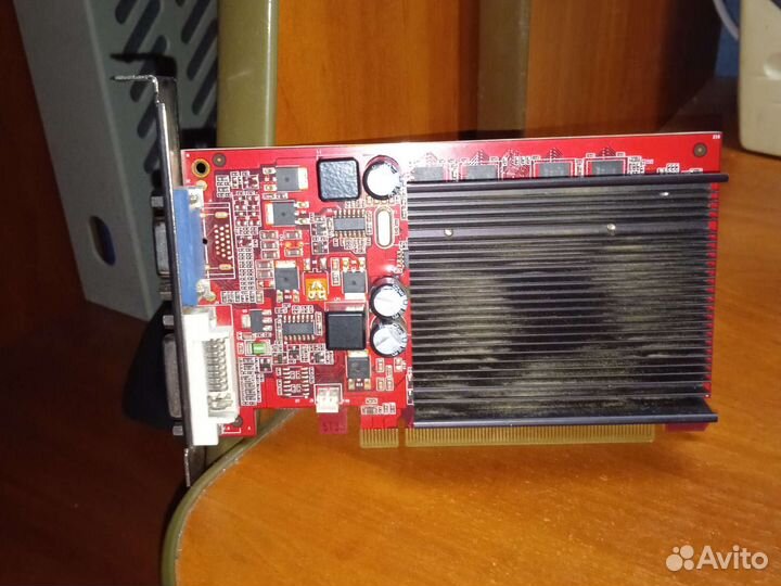 Видеокарта 1 gb ddr 2 GT220