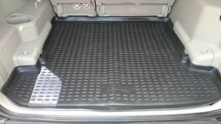 Коврик в багажник на Мицубиси Паджеро 3, 4