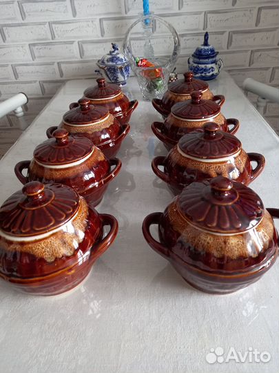 Для большой компании. Керамические горшки бу