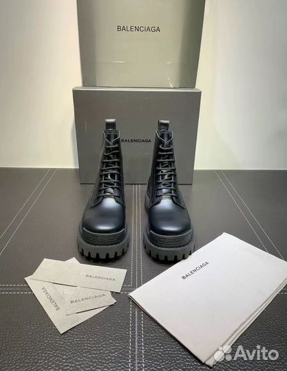 Ботинки Balenciaga Strike Leather Boots