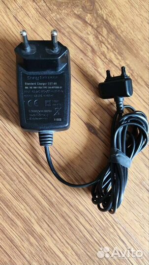 Зу,Зарядное устройство Sony Ericsson