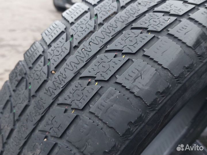 Toyo Observe GSi-5 225/65 R17 102Q