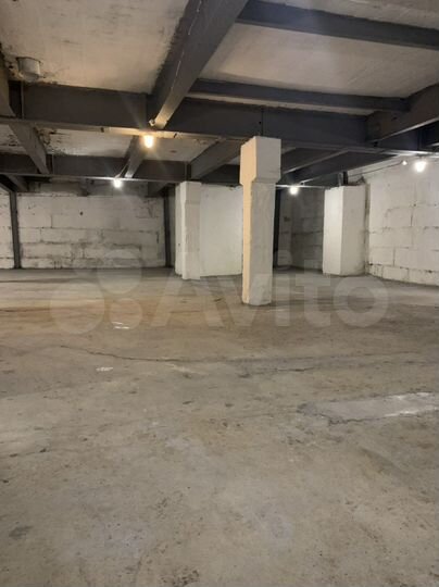 Склад, 692 м²