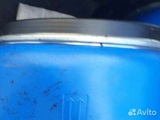 Пластикова бочка 220 литров не мытая